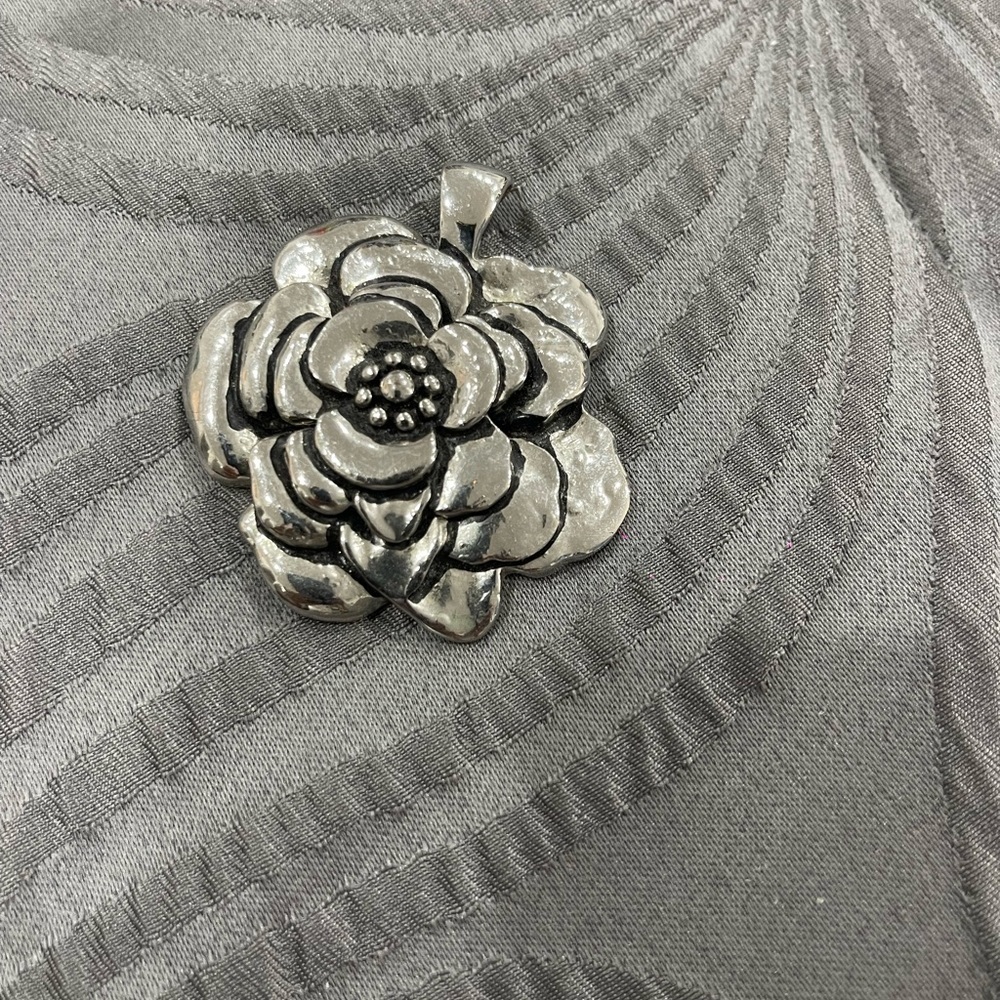 Multi color Pin - Picture 2 of 2